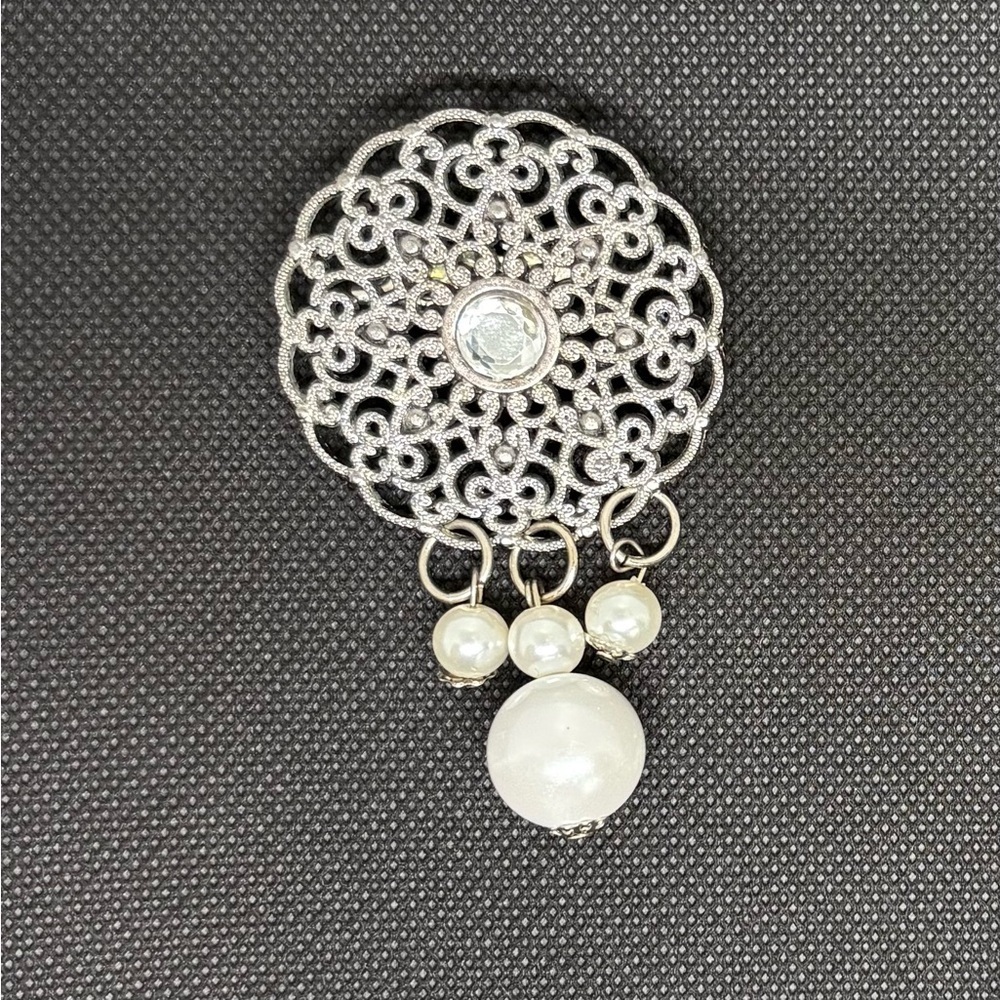 Elegant Silver-Tone Filigree Clear Rhinestone & Faux Pearl Drop Brooch